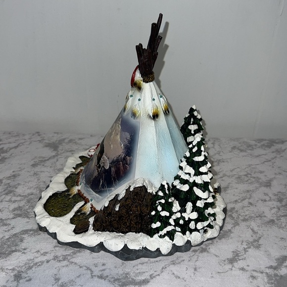 Hawthorne Village Spirit of the Eagle By Ted Blaylock 2009
Sculpture No A1449 - Picture 2 of 5